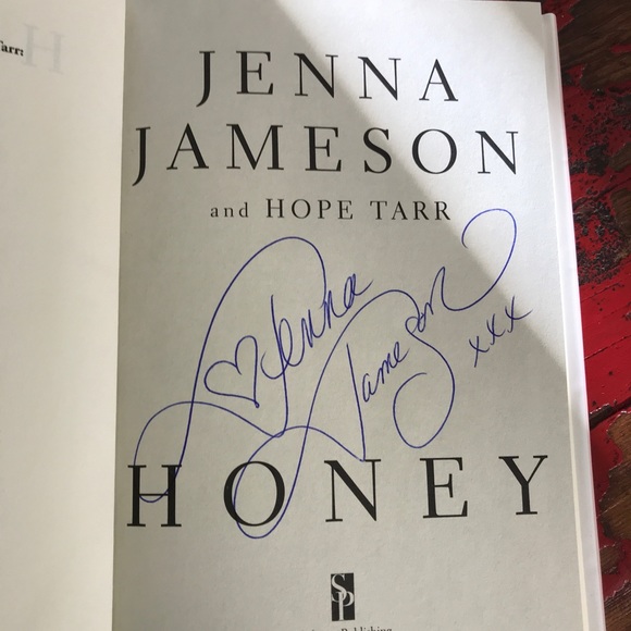 ⚜️⚜️Autographed fiction book “honey” by me 😜 - Picture 2 of 7
